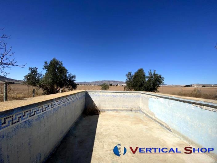 Image No.12-4 Bed Country House for sale