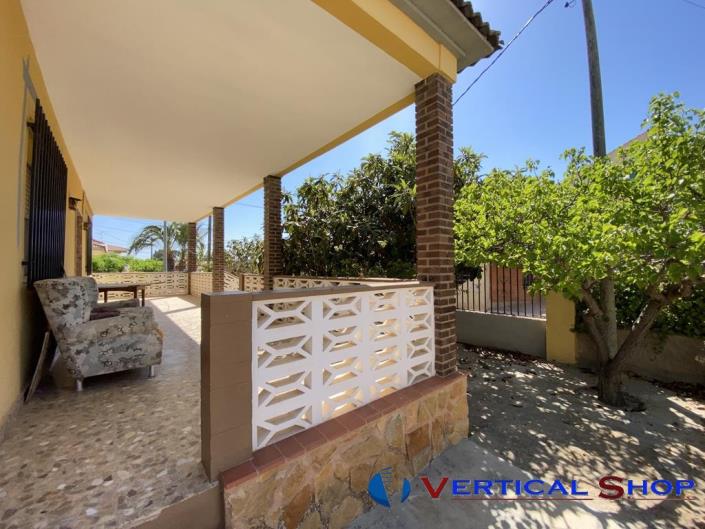 Image No.7-6 Bed Chalet for sale