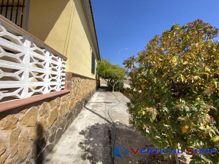 Image No.13-6 Bed Chalet for sale