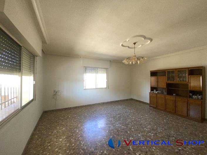 Image No.27-6 Bed Chalet for sale