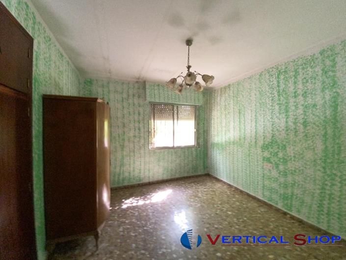 Image No.32-6 Bed Chalet for sale