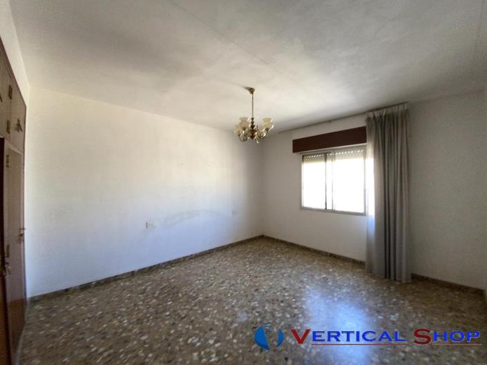 Image No.36-6 Bed Chalet for sale