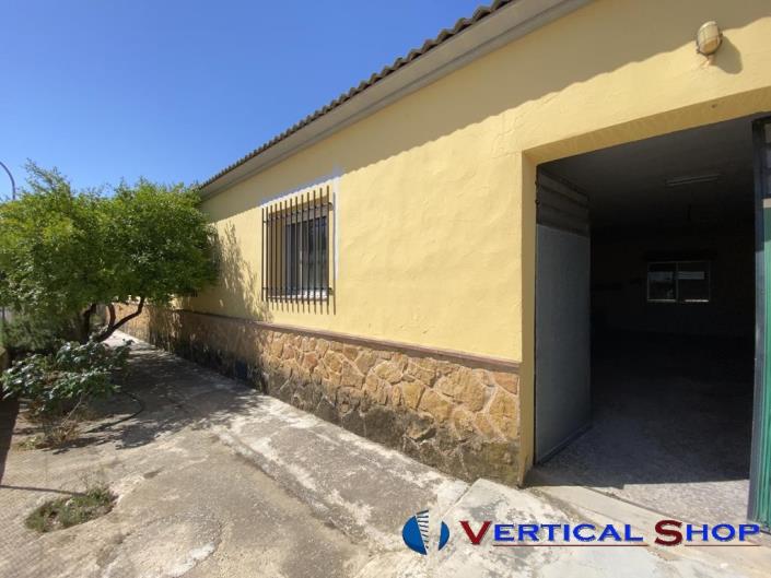 Image No.42-6 Bed Chalet for sale