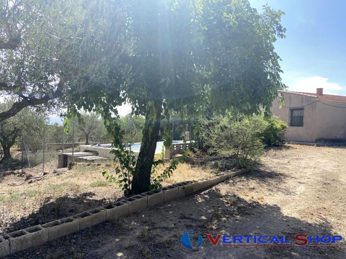 Image No.17-2 Bed Country Property for sale