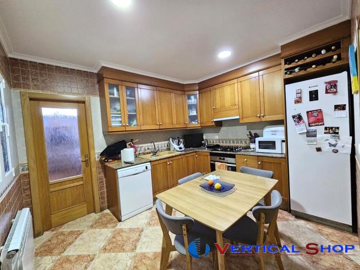 Image No.7-4 Bed Townhouse for sale