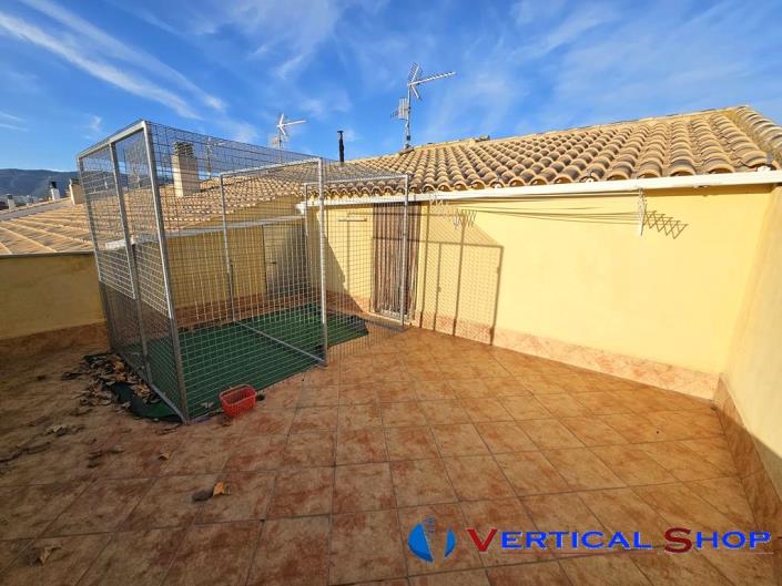 Image No.20-4 Bed Townhouse for sale