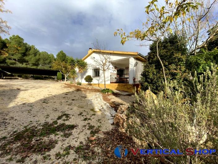 Image No.1-3 Bed Country Property for sale