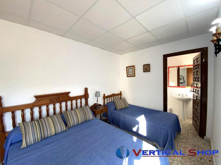 Image No.16-5 Bed Country Property for sale