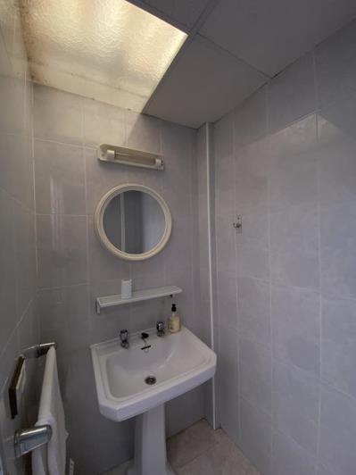 Image No.21-6 Bed Townhouse for sale