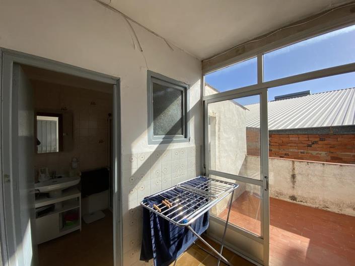 Image No.27-6 Bed Townhouse for sale