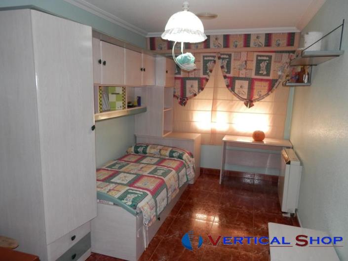 Image No.11-3 Bed Villa / Detached for sale