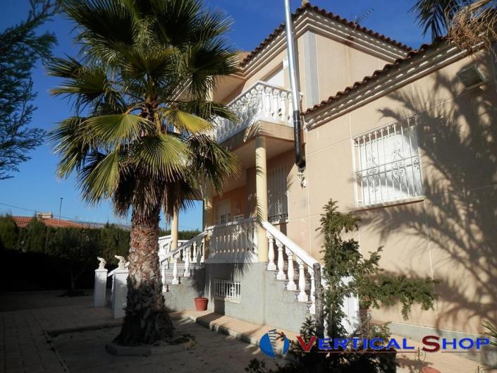 Image No.2-3 Bed Villa / Detached for sale