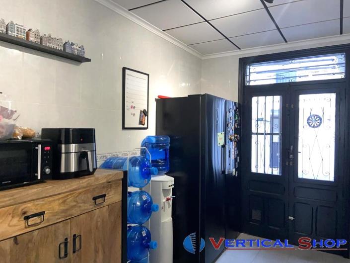 Image No.11-4 Bed Townhouse for sale