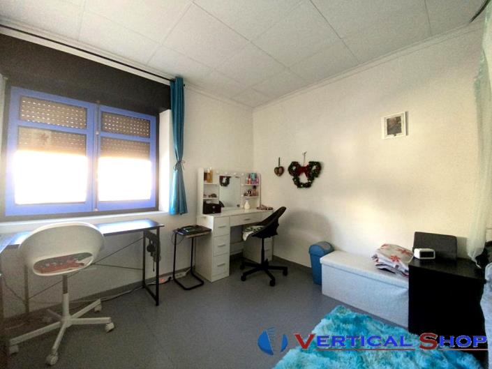 Image No.14-4 Bed Townhouse for sale