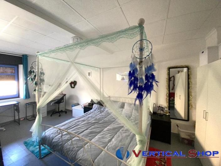 Image No.15-4 Bed Townhouse for sale