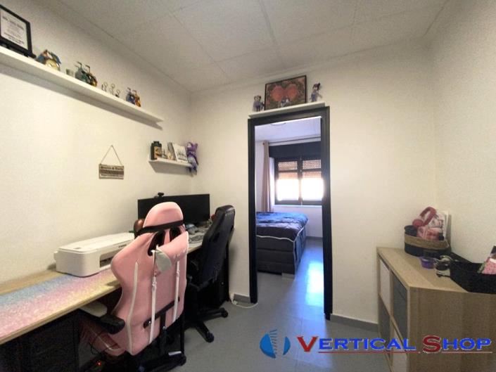 Image No.19-4 Bed Townhouse for sale