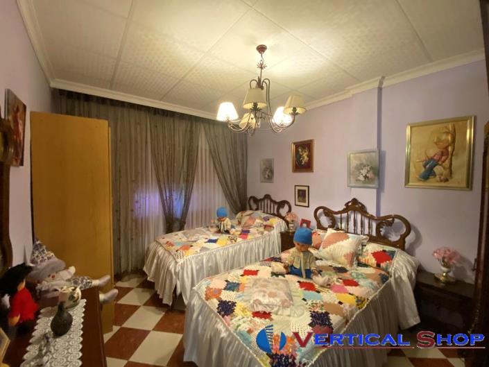 Image No.18-Chalet de 4 chambres à vendre à Caudete