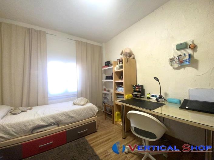 Image No.18-4 Bed Country House for sale