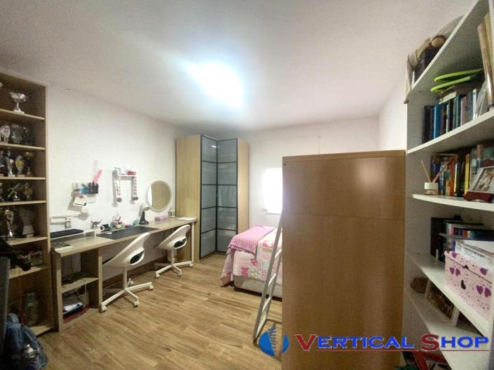 Image No.20-4 Bed Country House for sale