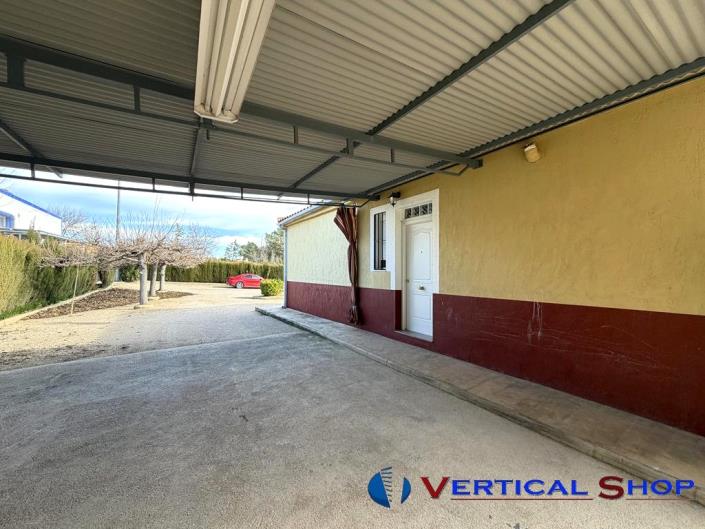 Image No.32-3 Bed Country Property for sale