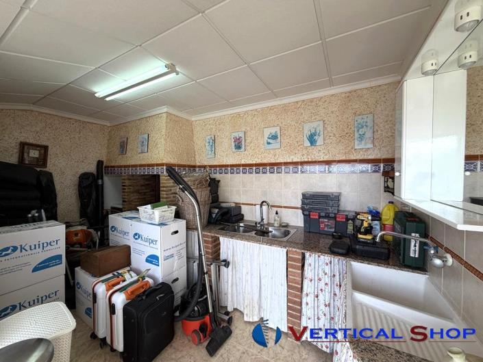 Image No.33-3 Bed Country Property for sale