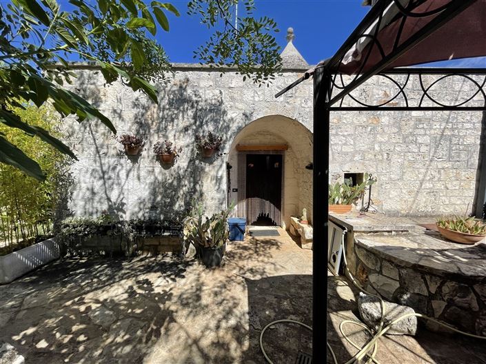 Image No.1-4 Bed Country House for sale