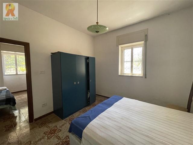 Image No.25-3 Bed Country Property for sale