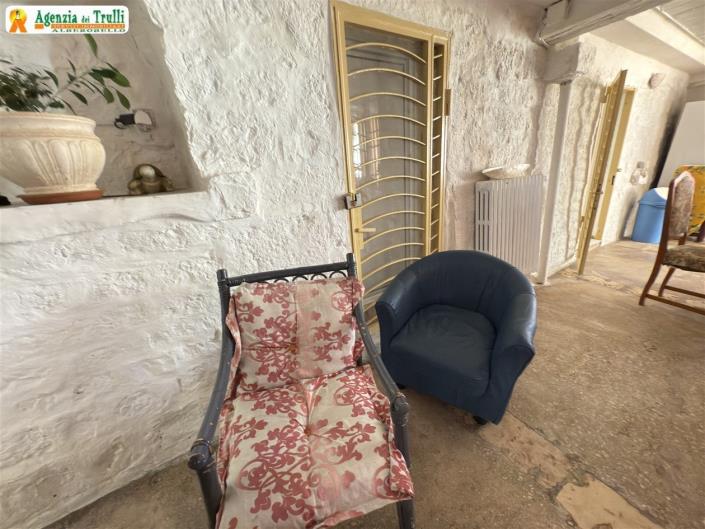 Image No.8-Trullo de 2 chambres à vendre à Noci