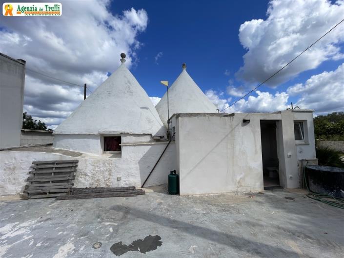 Image No.8-5 Bed Trullo for sale