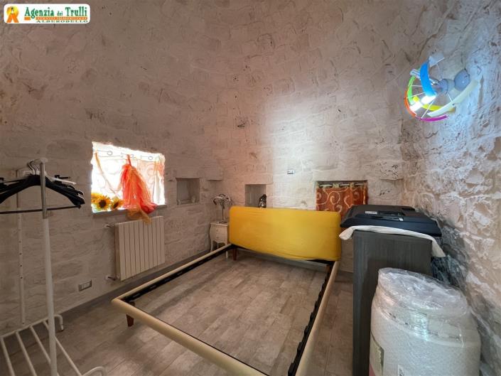 Image No.48-5 Bed Trullo for sale