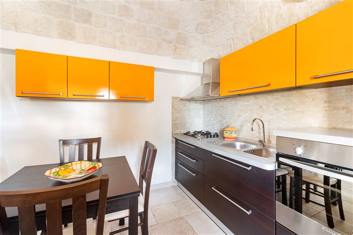 Image No.12-Maison de campagne de 4 chambres à vendre à Monopoli