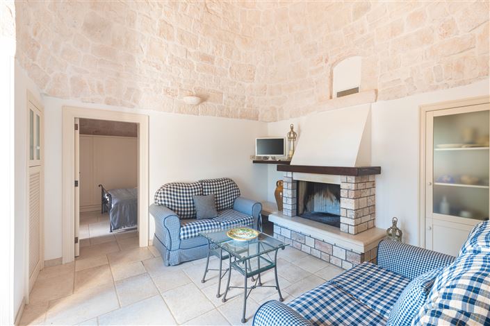 Image No.8-Maison de campagne de 4 chambres à vendre à Monopoli