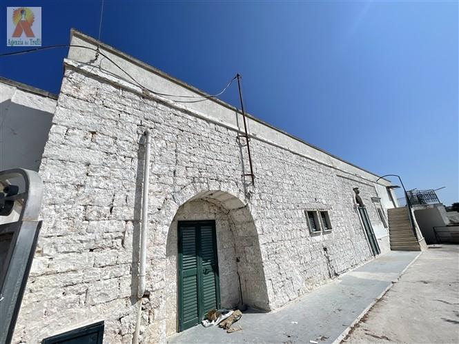 Image No.2-4 Bed Farmhouse for sale