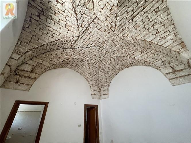 Image No.19-4 Bed Farmhouse for sale