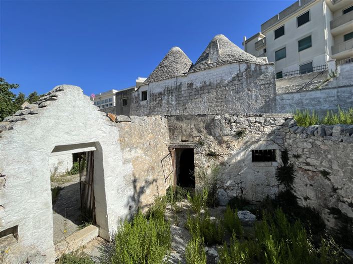 Image No.10-2 Bed Townhouse for sale