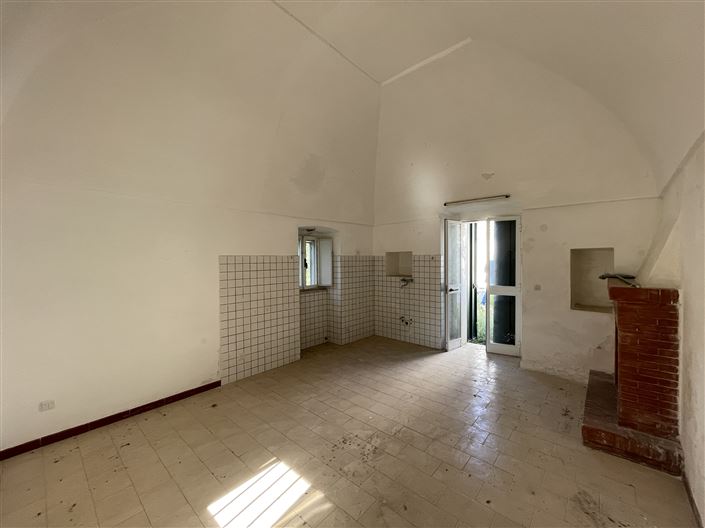 Image No.23-2 Bed Townhouse for sale