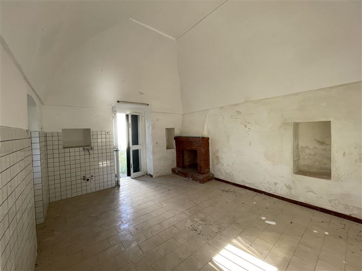 Image No.24-2 Bed Townhouse for sale