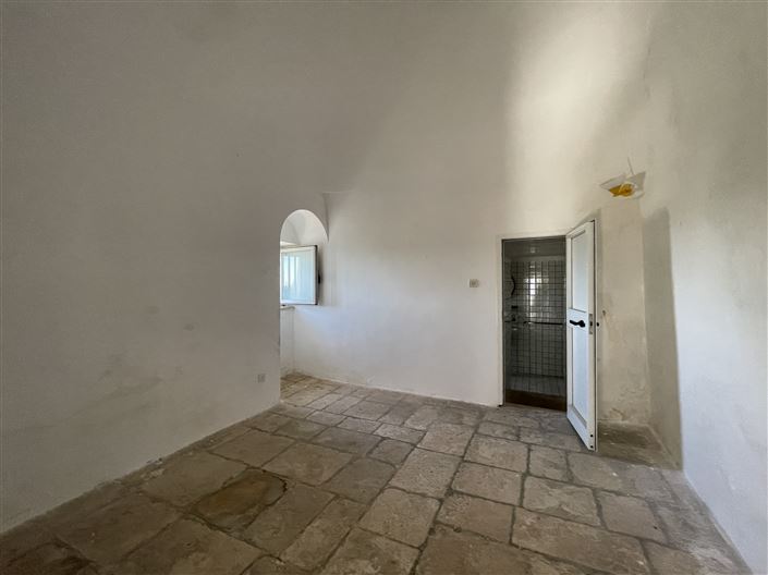 Image No.28-2 Bed Townhouse for sale