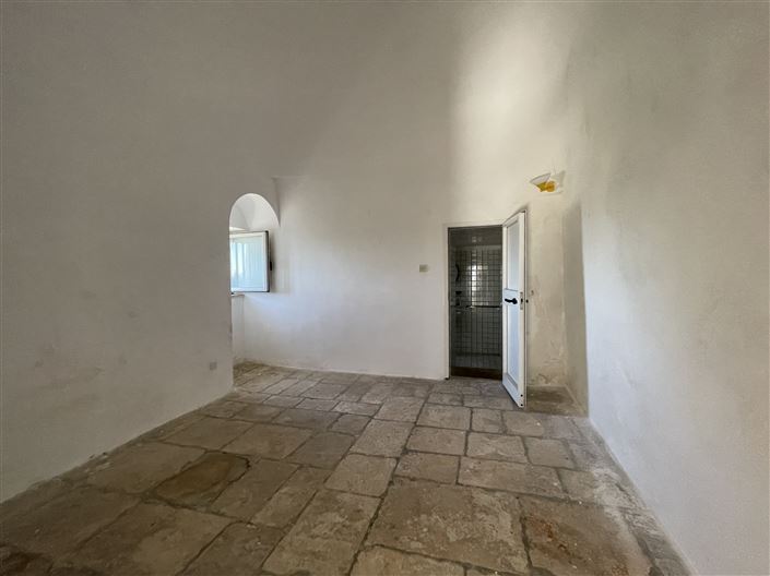 Image No.30-2 Bed Townhouse for sale