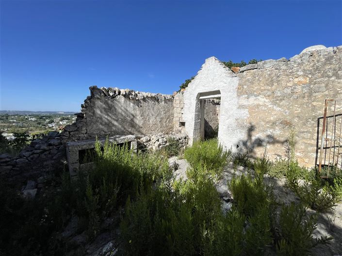 Image No.40-2 Bed Townhouse for sale