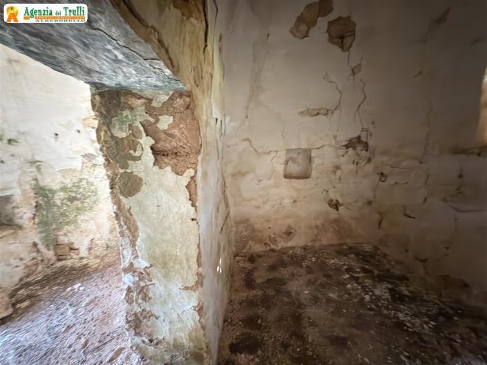 Image No.20-4 Bed Trullo for sale