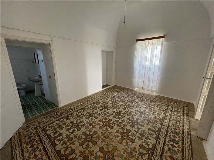 Image No.18-3 Bed Country House for sale