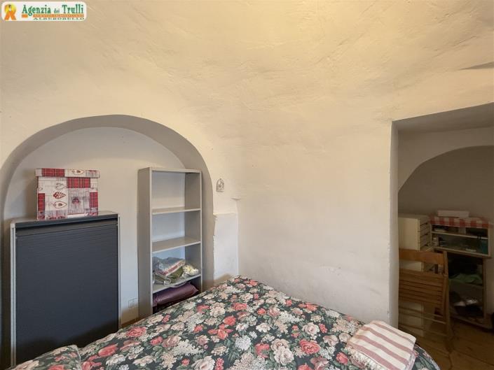 Image No.20-1 Bed Country House for sale