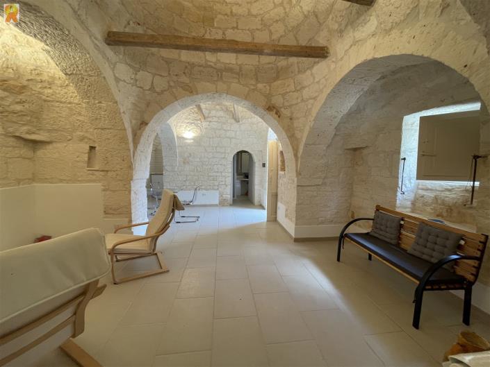 Image No.12-Maison de campagne de 2 chambres à vendre à Martina Franca