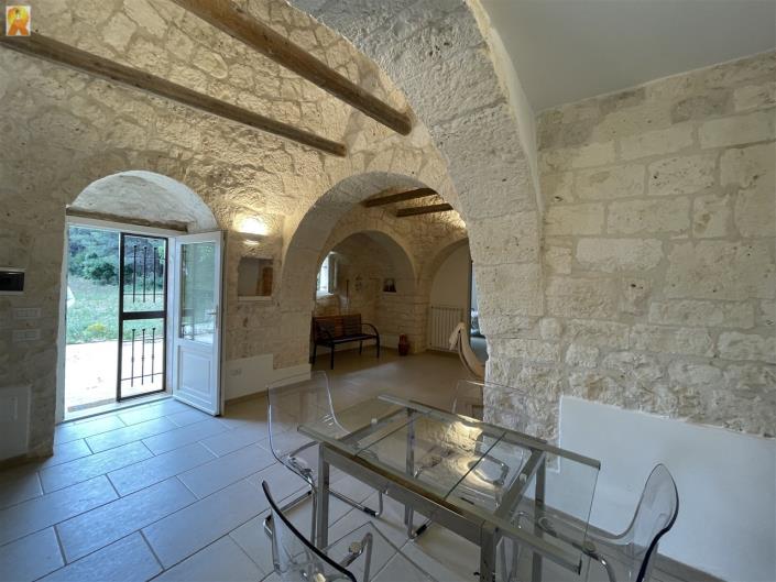 Image No.17-Maison de campagne de 2 chambres à vendre à Martina Franca