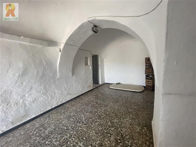 Image No.23-2 Bed Country House for sale