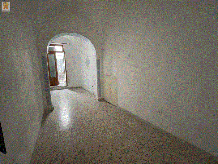 Image No.20-3 Bed Townhouse for sale