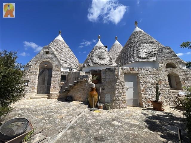 Image No.8-4 Bed Trullo for sale