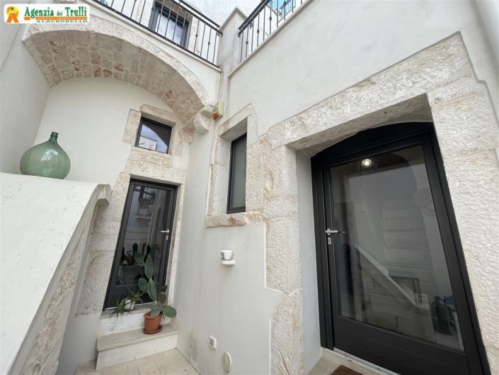 Image No.4-2 Bed Townhouse for sale