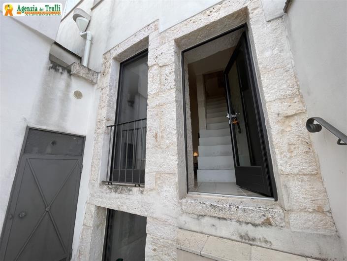 Image No.5-2 Bed Townhouse for sale